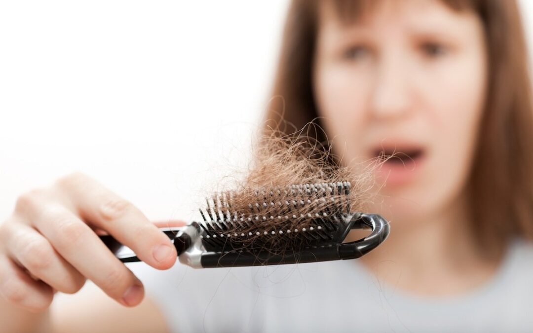 Cabelo caindo muito o que fazer